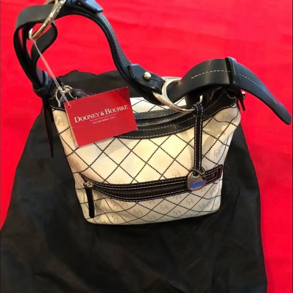 NWT Dooney & Bourke Black and Cream Shoulder Bag